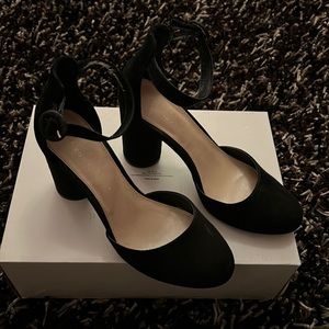 LC Lauren Conrad Hydrangea High Heels